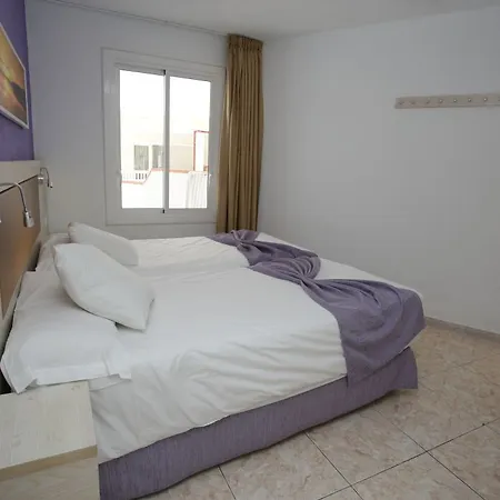 Aparthotel Checkin Atlántida 3*