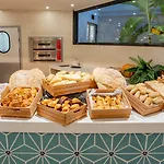 Checkin Atlantida Ξενοδοχείο με διαμερίσματα 3*