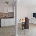 Checkin Atlantida Ξενοδοχείο με διαμερίσματα 3*