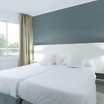 Ξενοδοχείο με διαμερίσματα Checkin Atlantida 3*