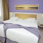 Ξενοδοχείο με διαμερίσματα Checkin Atlantida 3*