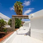 Ξενοδοχείο με διαμερίσματα Checkin Atlantida 3*